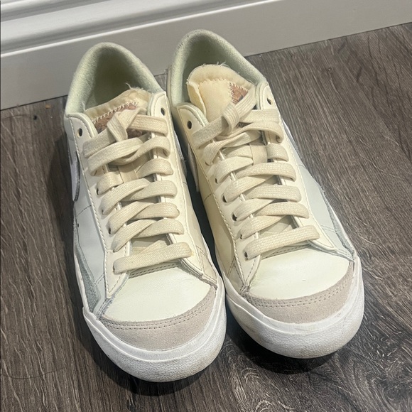 Sage Green Low Top Blazers - Picture 1 of 5